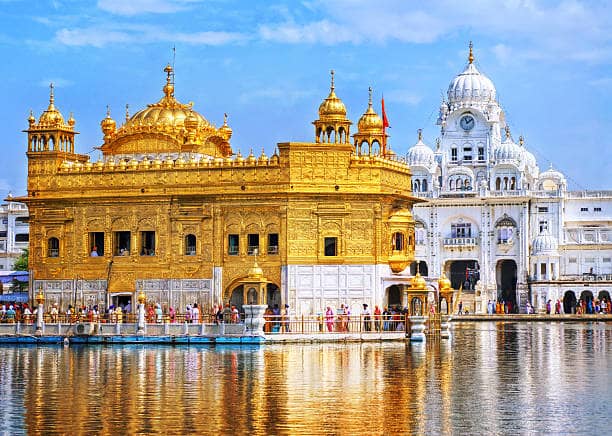 The Langar Stillness — Amritsar · Stay spiritual journey in India